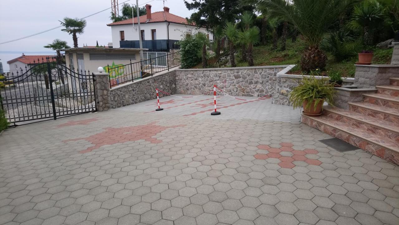 Apartment Valentina Opatija Exterior photo